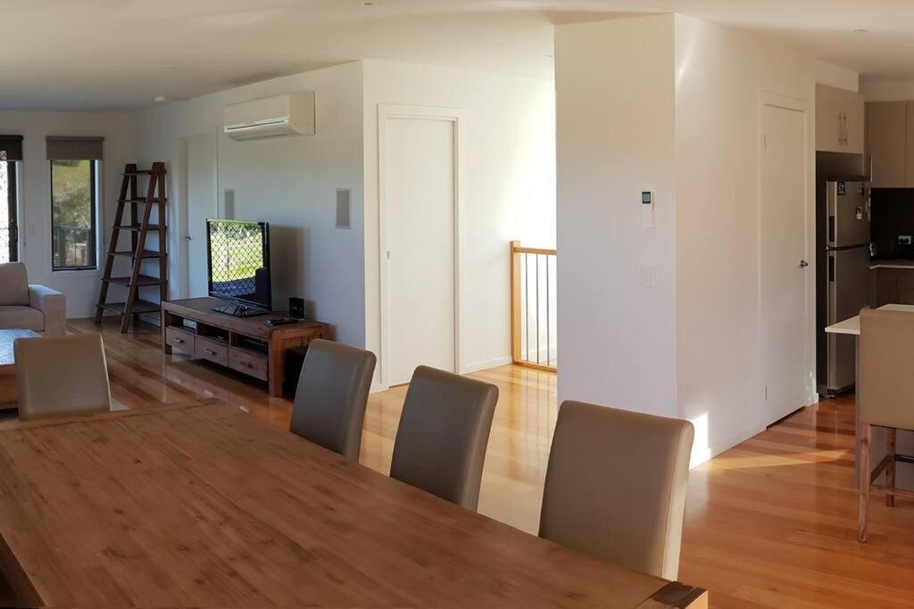 Venus Haven - Beach 1, Linen, Wifi, Netflix วีนัสเบย์ ภายนอก รูปภาพ